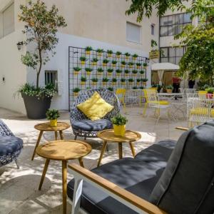 the White House Hotel At Dizengoff Square